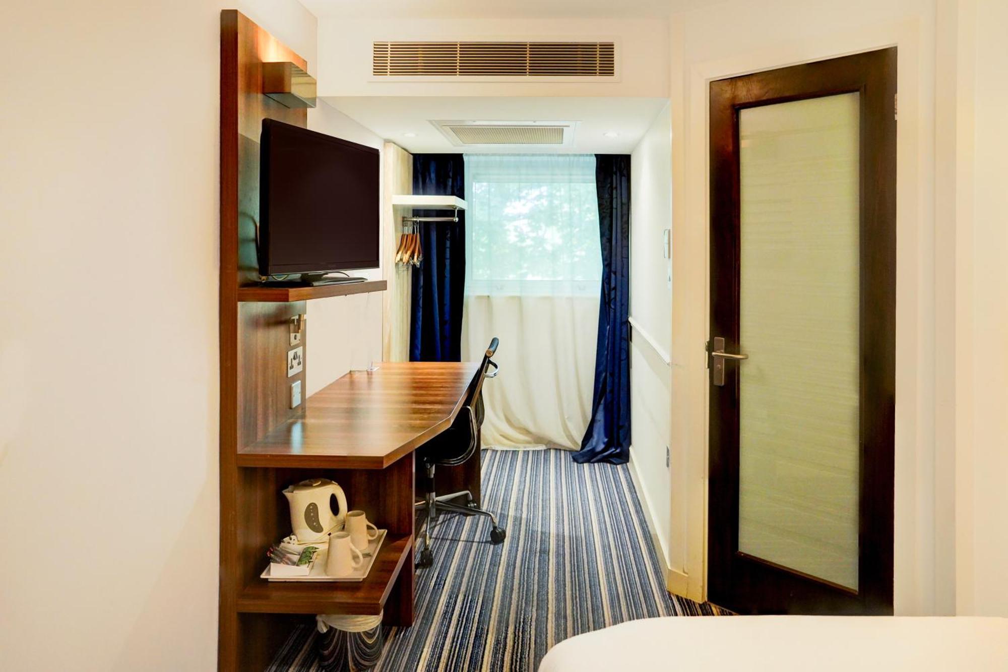 Belvilla Crewe City Centre Hotel Lifestyle Экстерьер фото