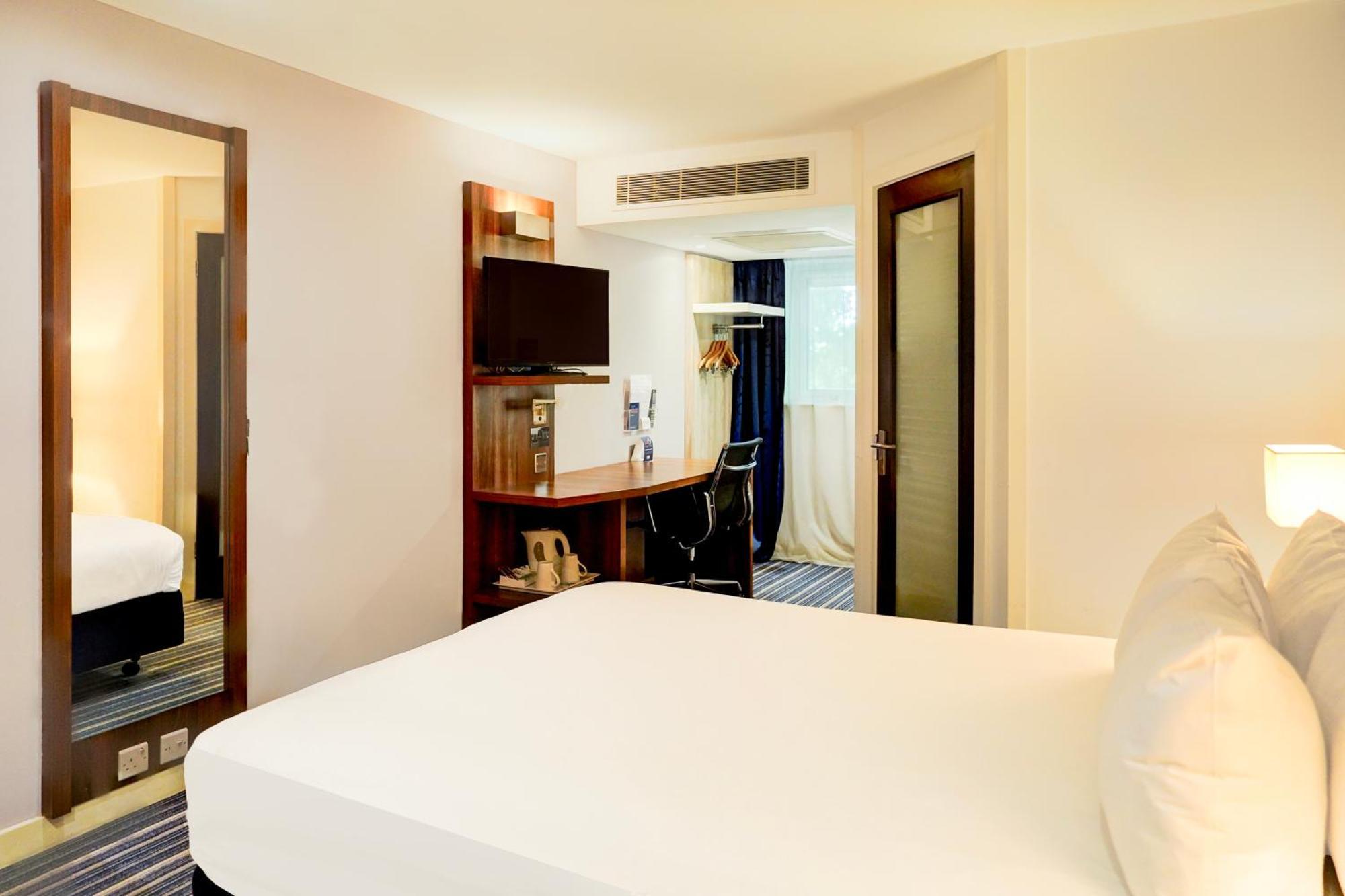 Belvilla Crewe City Centre Hotel Lifestyle Экстерьер фото